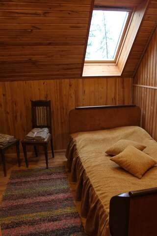 Дома для отпуска Raamatu puhkemaja Jäärja Небольшой двухместный номер с 1 кроватью или 2 отдельными кроватями-11